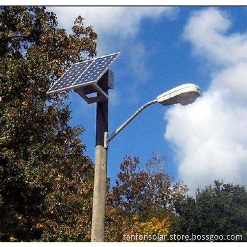 5-year Warranty 80W IP66 LED Solar Street Light, Compliant with CE Standard and RoHS Directive